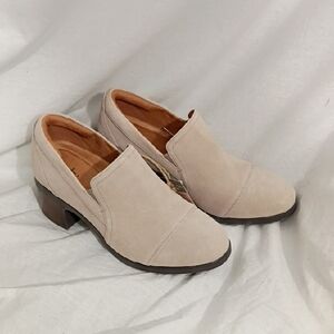 NWOB Jambu Taupe Vaughn Water Resistant Suede Loafer With Block Pump Size 9M